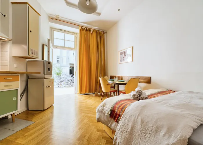 Cozy Designer In Friedrichshain *